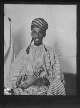 رجل من صنعاء ، الصورة للجيولوجي الالماني إريك هولم فون بروش التقطت ما بين