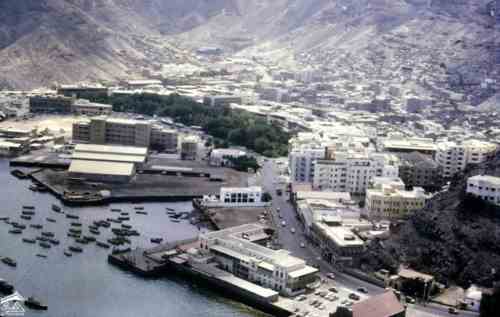 صورة جوية لاجزاء من التواهي وميناءها عدن