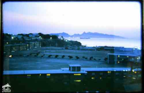 التواهي معسكرات سلاح الجو الملكي البريطاني وفي الخلفية جبال عدن الصغرى في عام 1960م