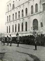 انقر للحصول على حجم اكبر